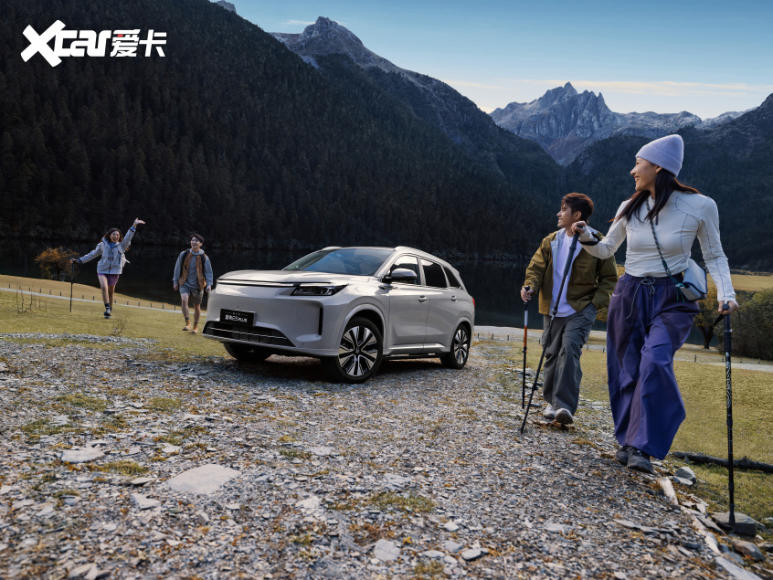 电E5 PLUS限时预售价1198万冰球突破游戏网站全时四驱！第三代蓝(图2)