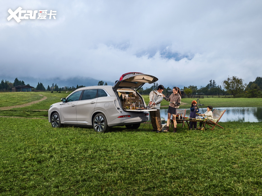 电E5 PLUS限时预售价1198万冰球突破游戏网站全时四驱！第三代蓝(图12)