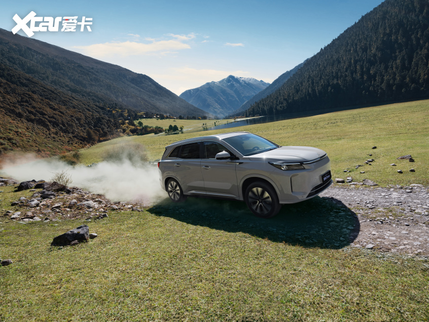 电E5 PLUS限时预售价1198万冰球突破游戏网站全时四驱！第三代蓝(图10)