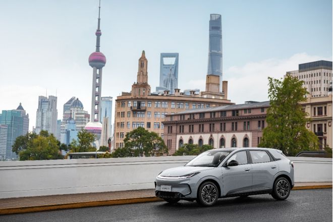 营全搞定！极狐T1成A0级全能首选冰球突破爆百万大奖日常代步+出游露(图3)