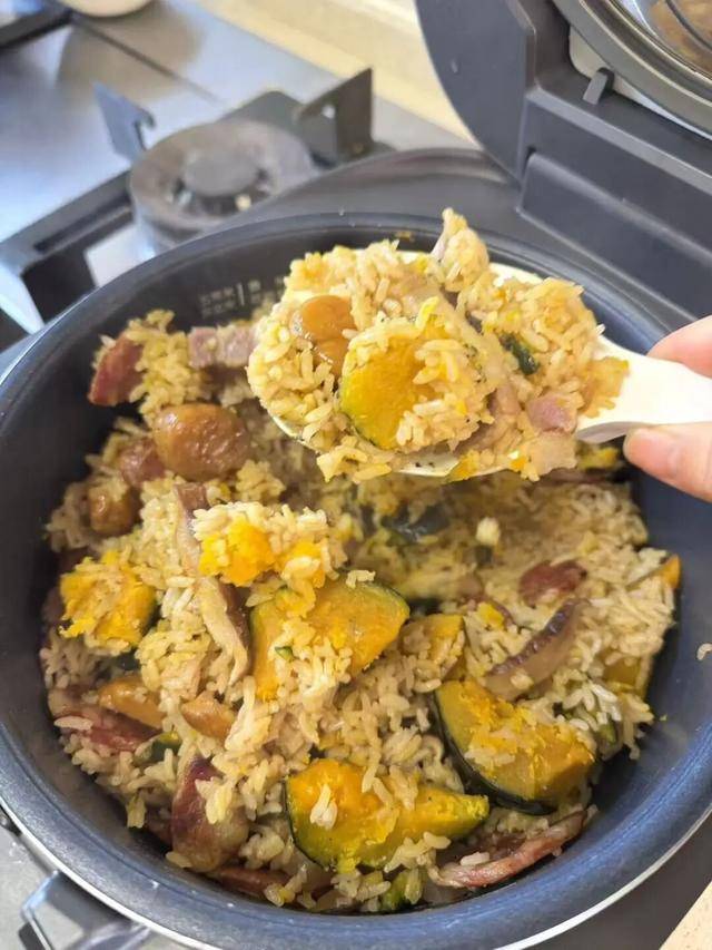 中随时享用美味为旅途方便他们还带了个简易